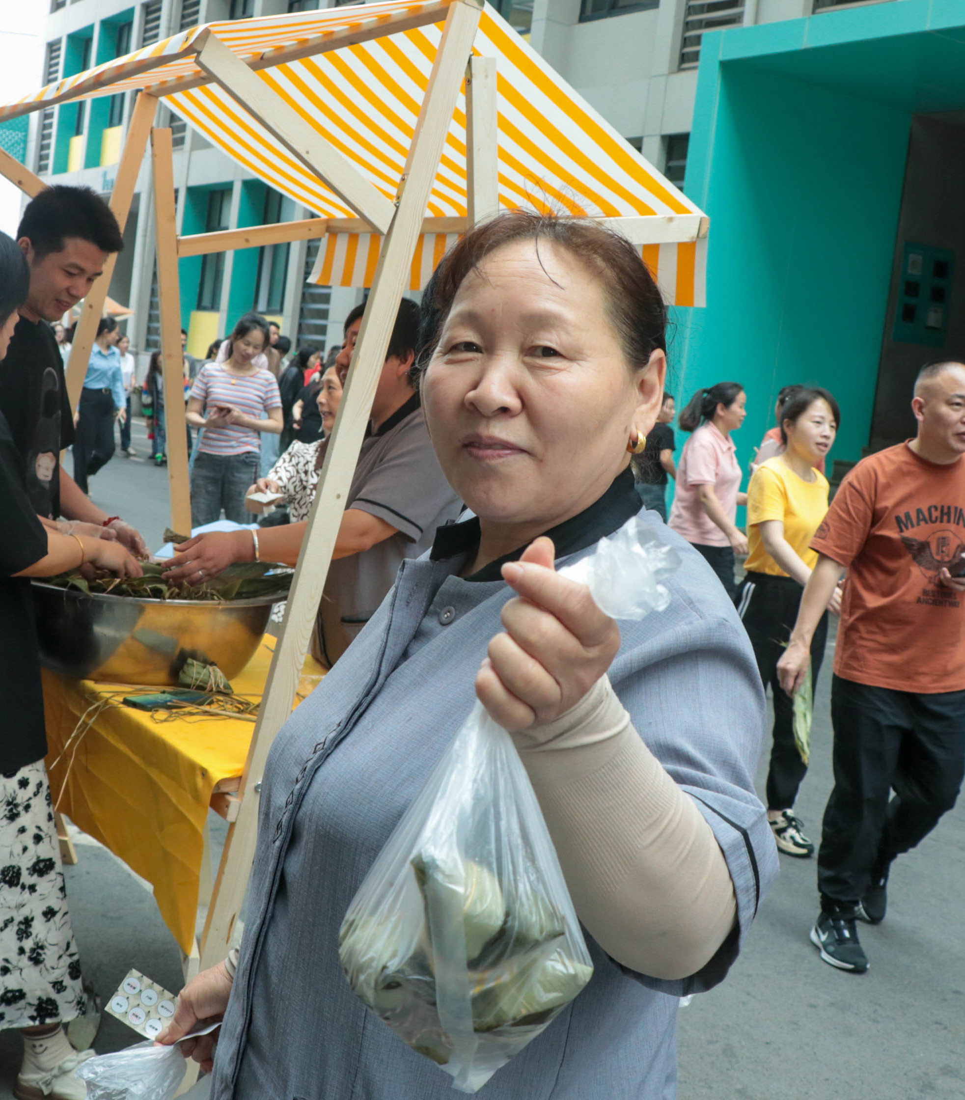 端午節(jié)丨粽葉青青，情意濃濃